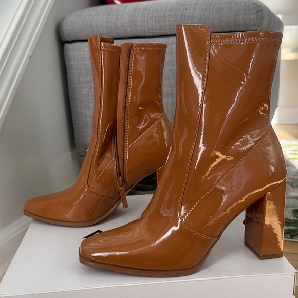 Aldo Audrella Patent Leather Ankle Boot Bootie Size 10 - Picture 4 of 12